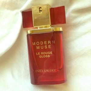 Modern muse perfume Le rouge gloss partially used